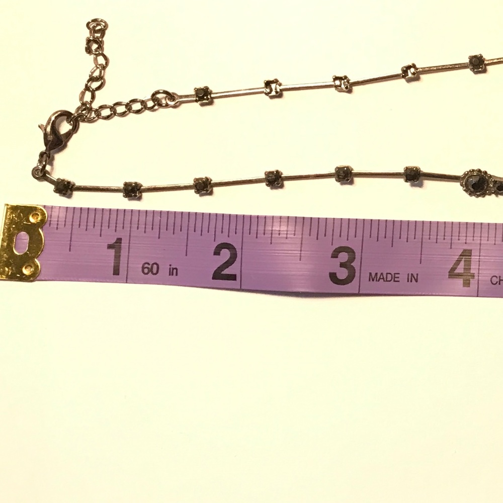 Beautiful Black Small Waterfall Necklace. - Picture 3 of 5